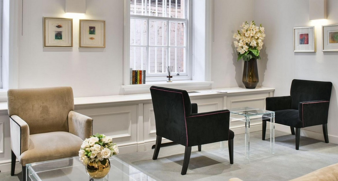 Pont Street Boardroom